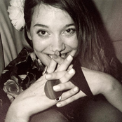 Anna Wise - List pictures