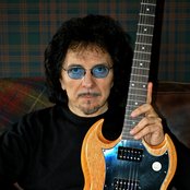 Iommi - List pictures