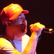 Uncle Kracker - List pictures