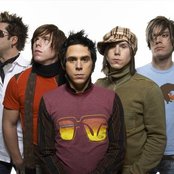 Family Force 5 - List pictures