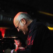 Ludovico Einaudi - List pictures