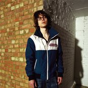 Tom Vek - List pictures