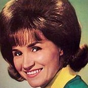 Jan Howard - List pictures