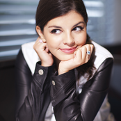Nikki Yanofsky - List pictures