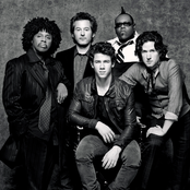 Nick Jonas & The Administration - List pictures