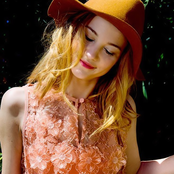 Bella Ferraro - List pictures