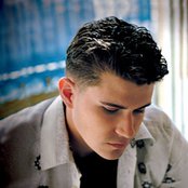 Josh Gracin - List pictures