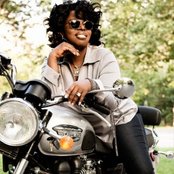 Angie Stone - List pictures