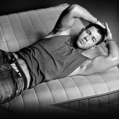 Nick Jonas - List pictures