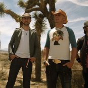 Monkey Majik - List pictures