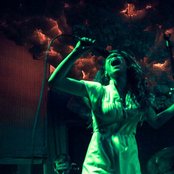 Doe Paoro - List pictures