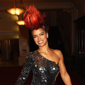 Eva Simmons - List pictures