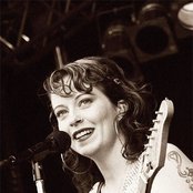 Anneke Van Giersbergen - List pictures