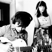 Lilly Wood - List pictures