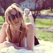 Ashley Monroe - List pictures