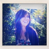 Joy Williams - List pictures