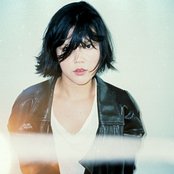 Kavinsky & Lovefoxxx - List pictures