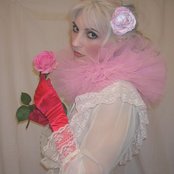 Hannah Fury - List pictures