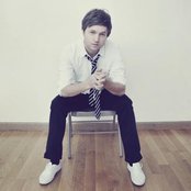 Nick Howard - List pictures