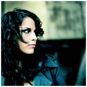 Laura - List pictures