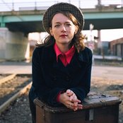 Laura Cantrell - List pictures