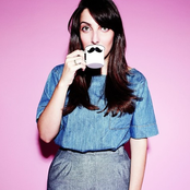 Clarice Falcão - List pictures