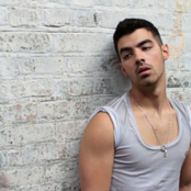 Joe Jonas - List pictures