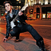 Danny Leiva - List pictures