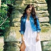 Rebecca Lynn Howard - List pictures