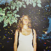 Empress Of - List pictures