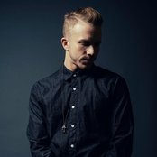 Aaron Pfeiffer - List pictures