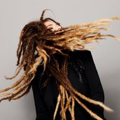 Rona Nishliu - List pictures