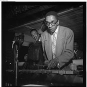Milt Jackson - List pictures