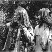 Fläsket Brinner - List pictures