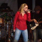 Heidi Newfield - List pictures