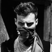 Darin Michaux - List pictures