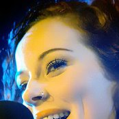 Anneke Van Giersbergen - List pictures