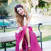 Martina Stoessel - List pictures