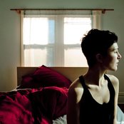 Polica - List pictures