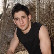 Greg Raposo - List pictures