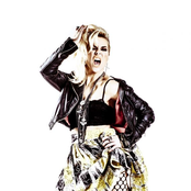 Krista Siegfrids - List pictures