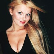 Geri Halliwell - List pictures