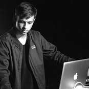Flume - List pictures