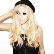 Amelia Lily - List pictures