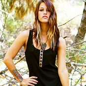 Cassadee Pope - List pictures