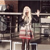 Violet Days - List pictures