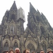 Karamelo Santo - List pictures