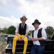 The Correspondents - List pictures