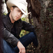 Justin Moore - List pictures
