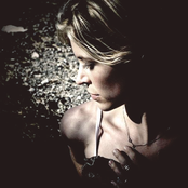 Charlotte Martin - List pictures